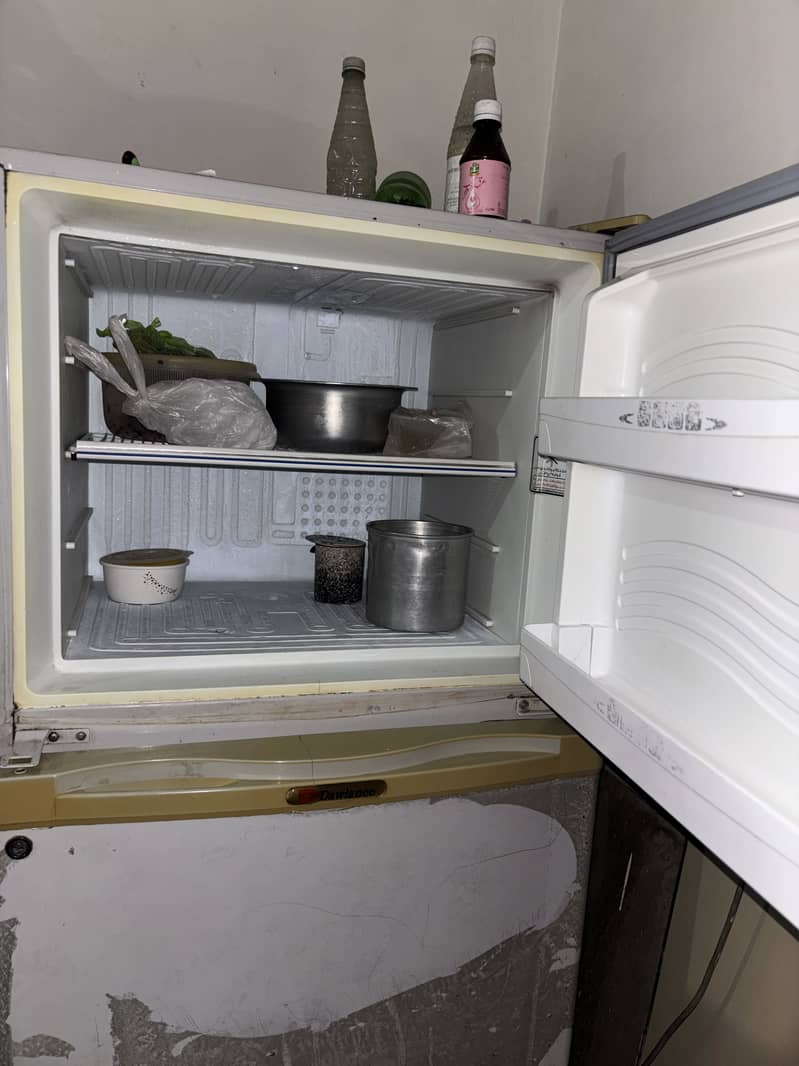 Fridge good condition 6