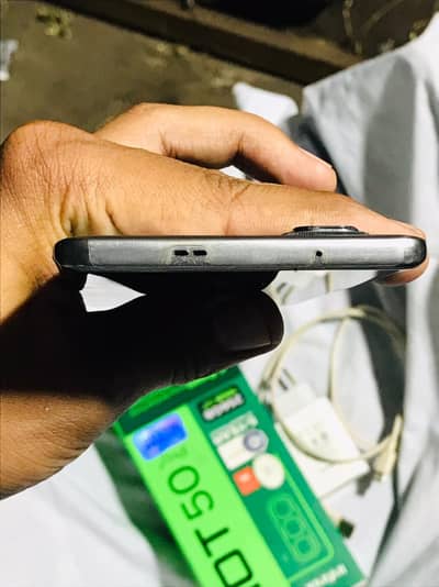 Infinix hot 50 pro plus  16 / 256 condition 10/9 with box and charger