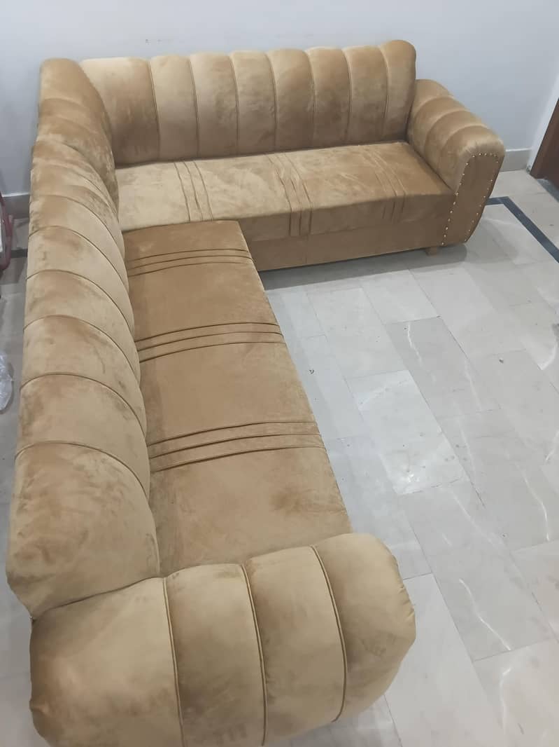 L sheped sofa 1