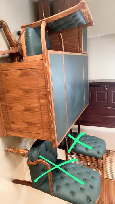 Office table and boss chair L shaped