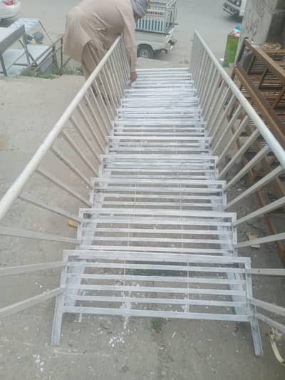 Iron ladder/ Serhi in new condition