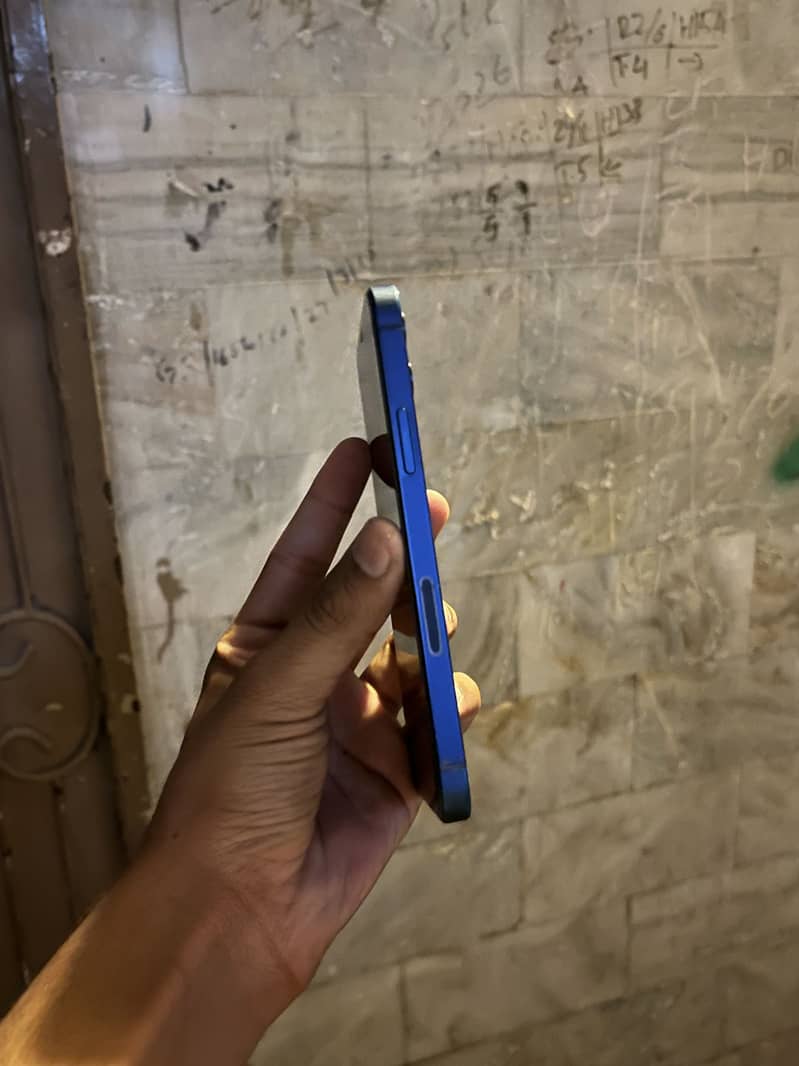IPhone 12 2