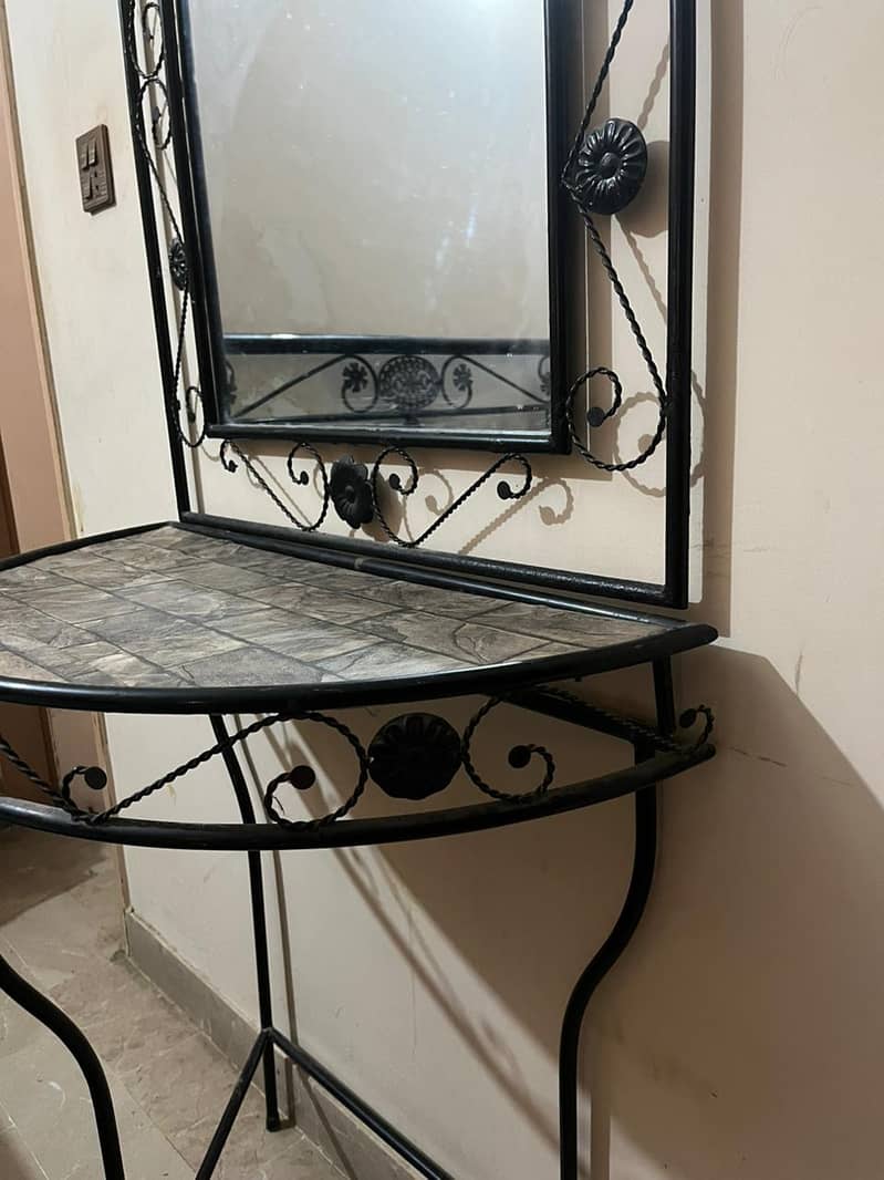 Dressing Table 6