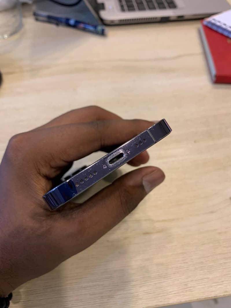 iPhone 14 Pro 2