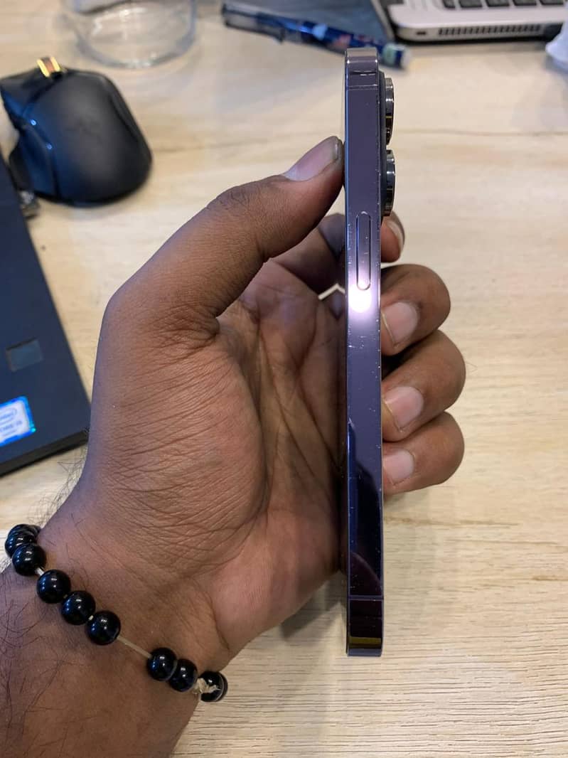 iPhone 14 Pro 4
