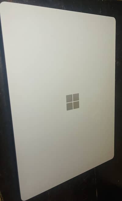 Microsoft surface laptop 3 i7 10 Gen 16/512SSD touchscreen