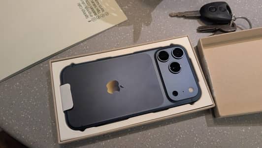 17 pro max 256gb LLA non active BOX REPLACEMENT