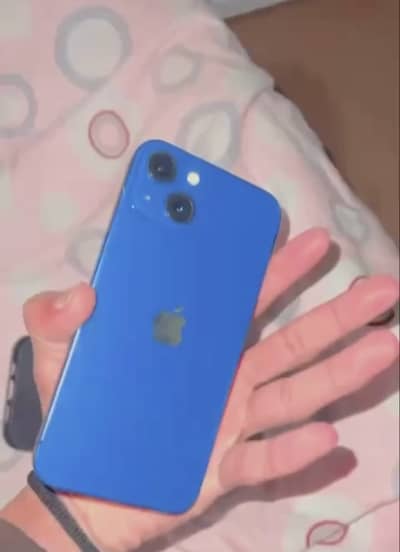 Apple iPhone 13