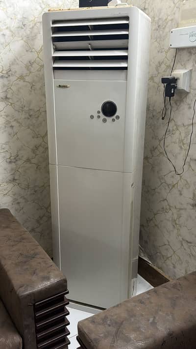 Gree 2 ton tower