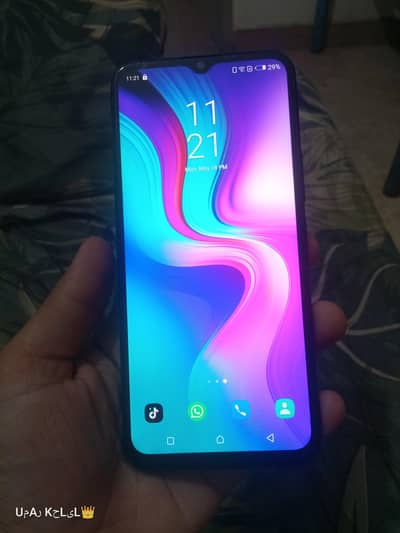 Infinix hot 8 lite