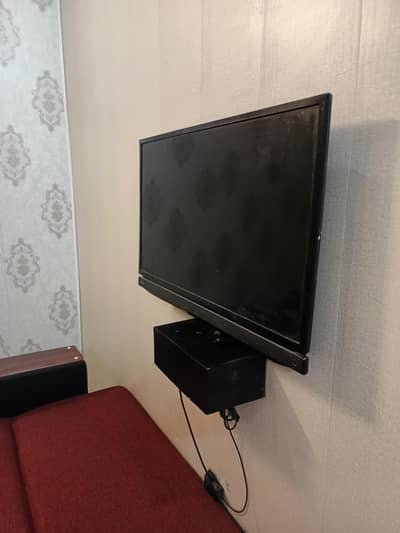 32" Toshiba Led  integrated sound  simple hd  1080