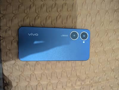 Vivo y03 condition 10 by 10 my wattsapp no 03204640753