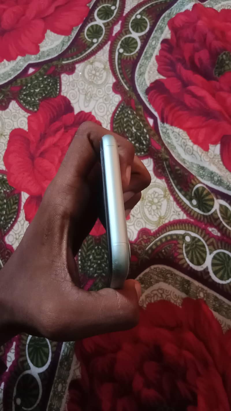 iPhone 11 with box 2
