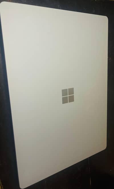 Microsoft surface laptop 3 i7 10 Gen 16/512SSD touchscreen