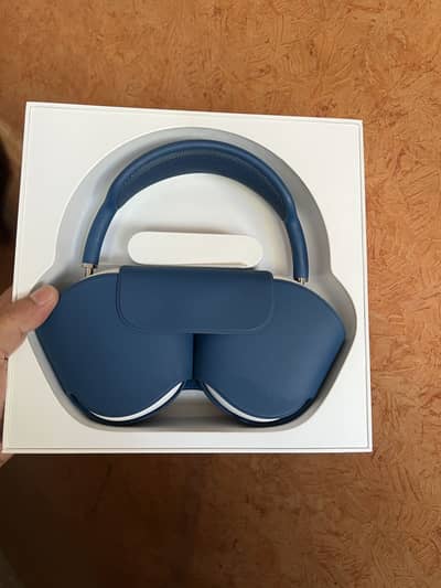 Airpods max just like a box open