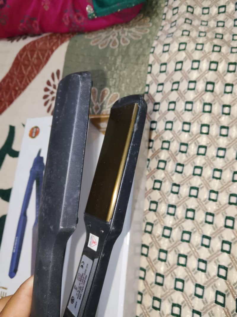 straightner 2