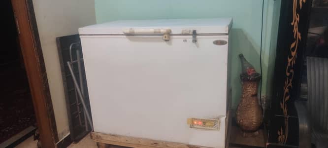 Deep freezer For Sale In Outstanding condition Just purchase any use