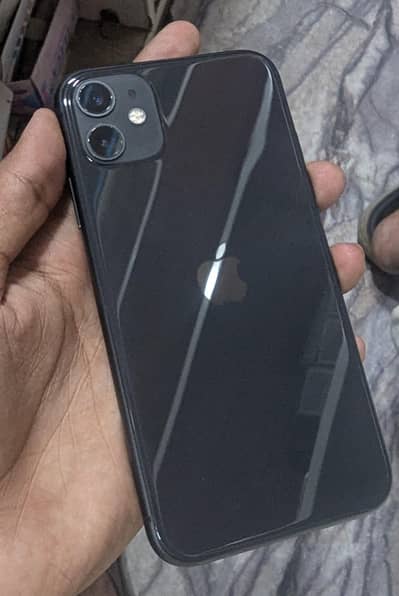 i phone 11 dual sim pta aproved 128 Gb lush condition