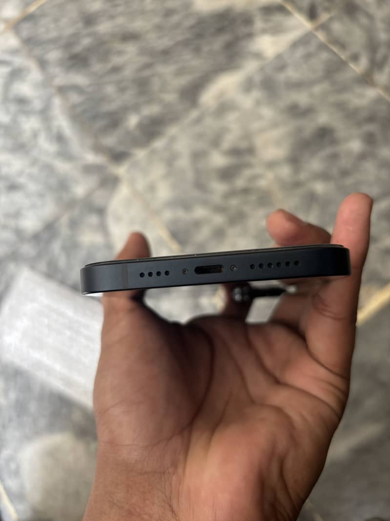 iPhone 14 Plus 3