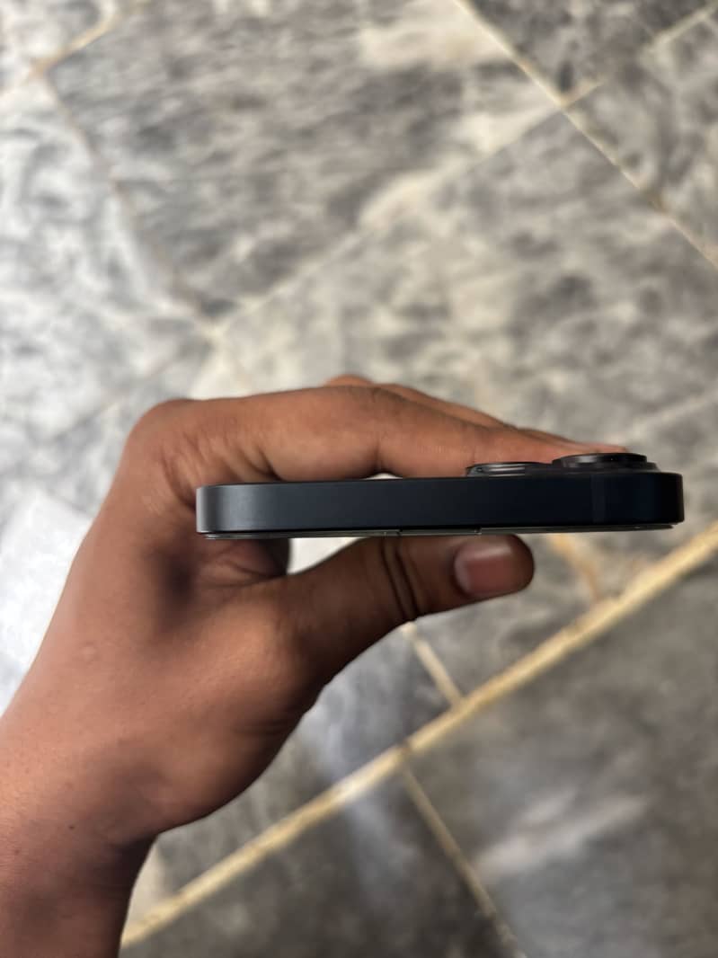 iPhone 14 Plus 4