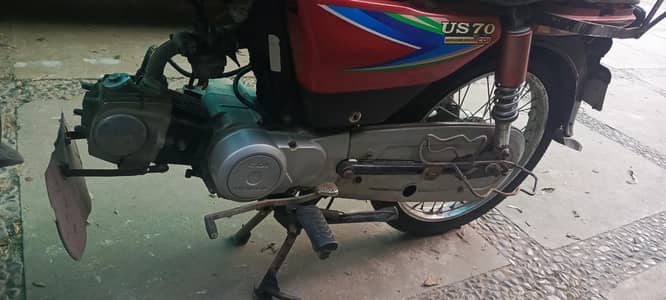 United motorcycle red colour