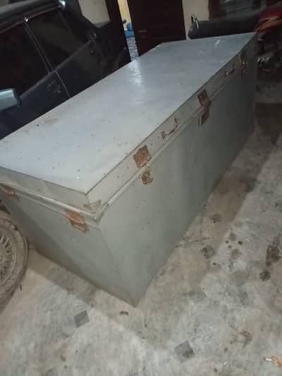 kambal box steel contact