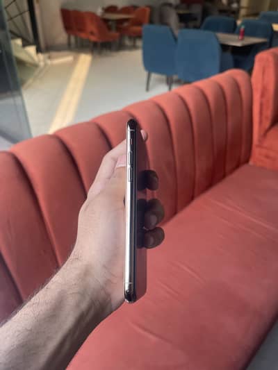 Iphone 11pro 256 PTA