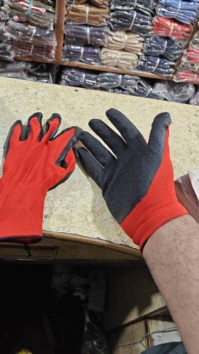 Anti cut gloves