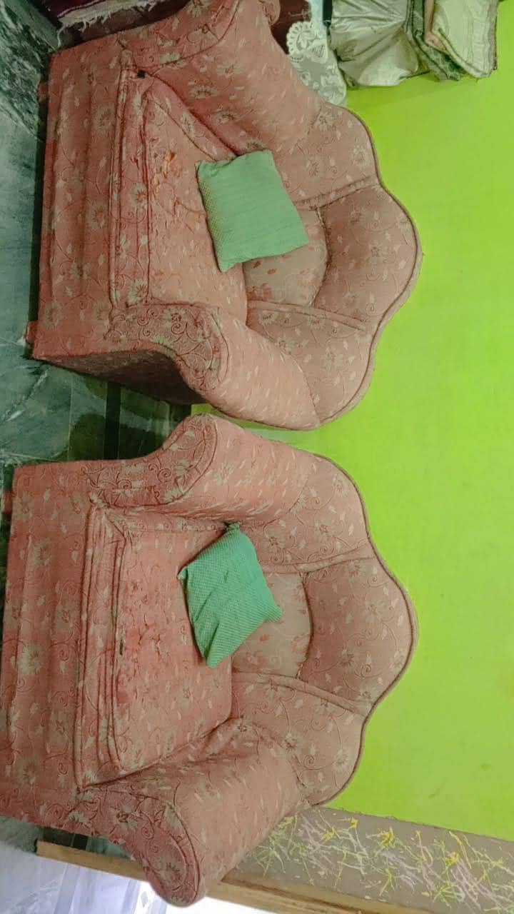 5 seater sofaa 0