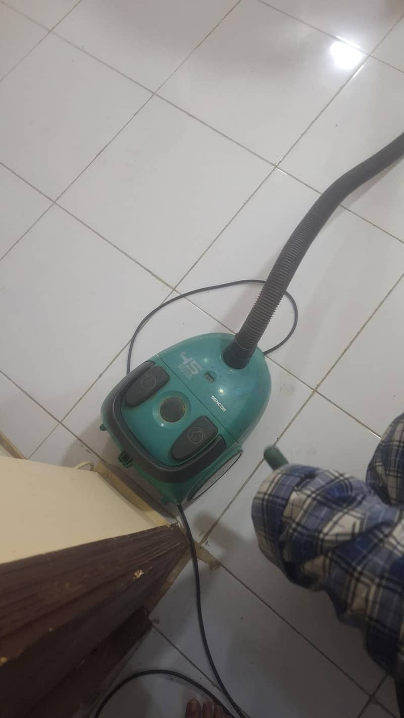 vacuum cleaner 1