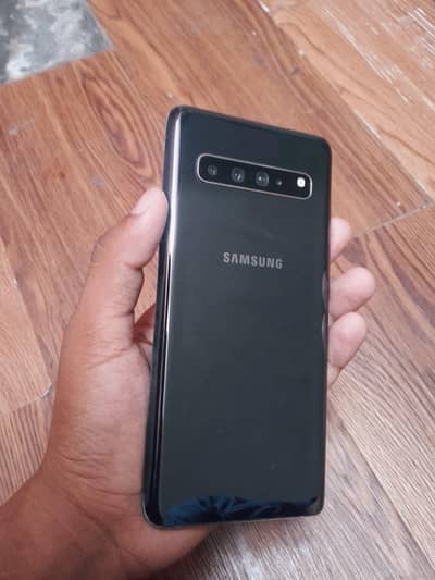 Samsung S10 plus 5g 8/256 GB