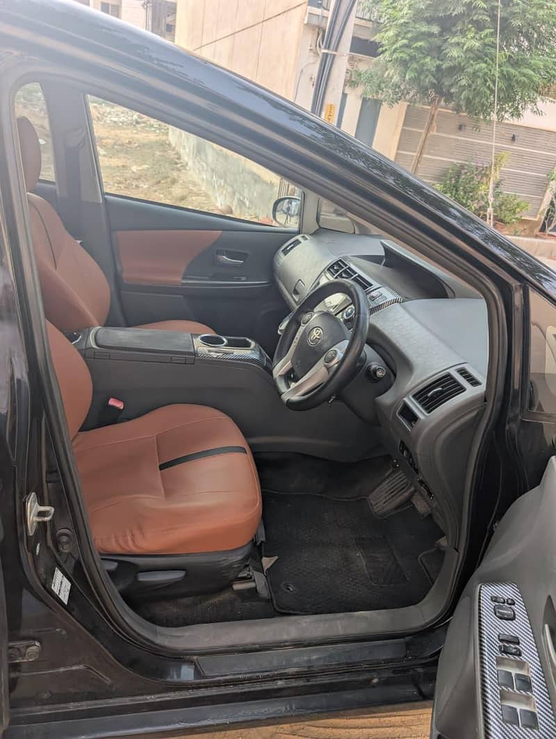 Prius alpha 2012 4
