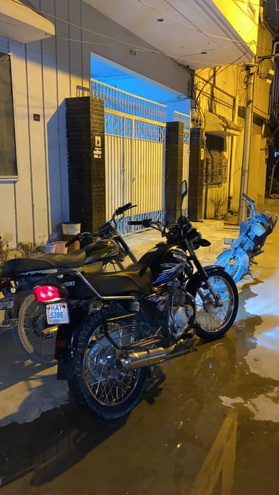 Suzuki gs 150