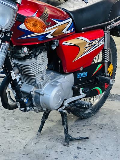 Honda 125.  Model 2020 all Punjab num