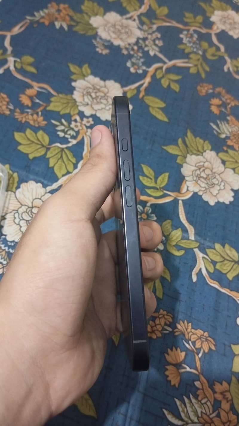 iphone 16pro jv 5