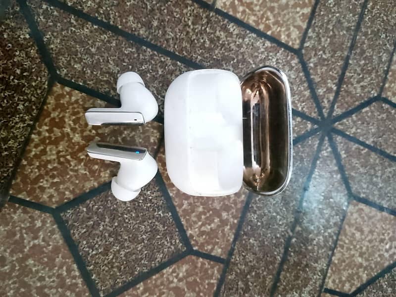 Airbuds 3
