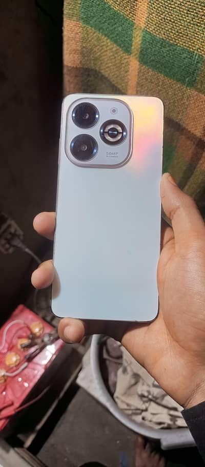 INFINIX SMART 8 PLUS