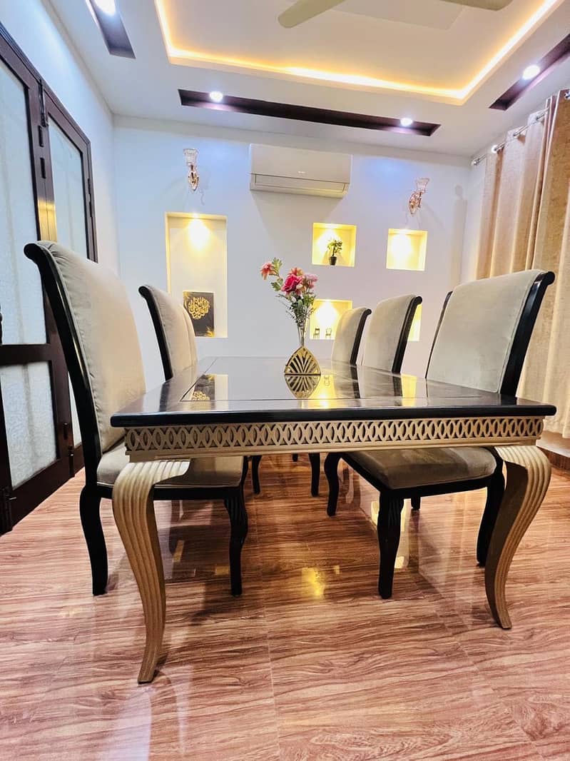 6 sitter dining table 2