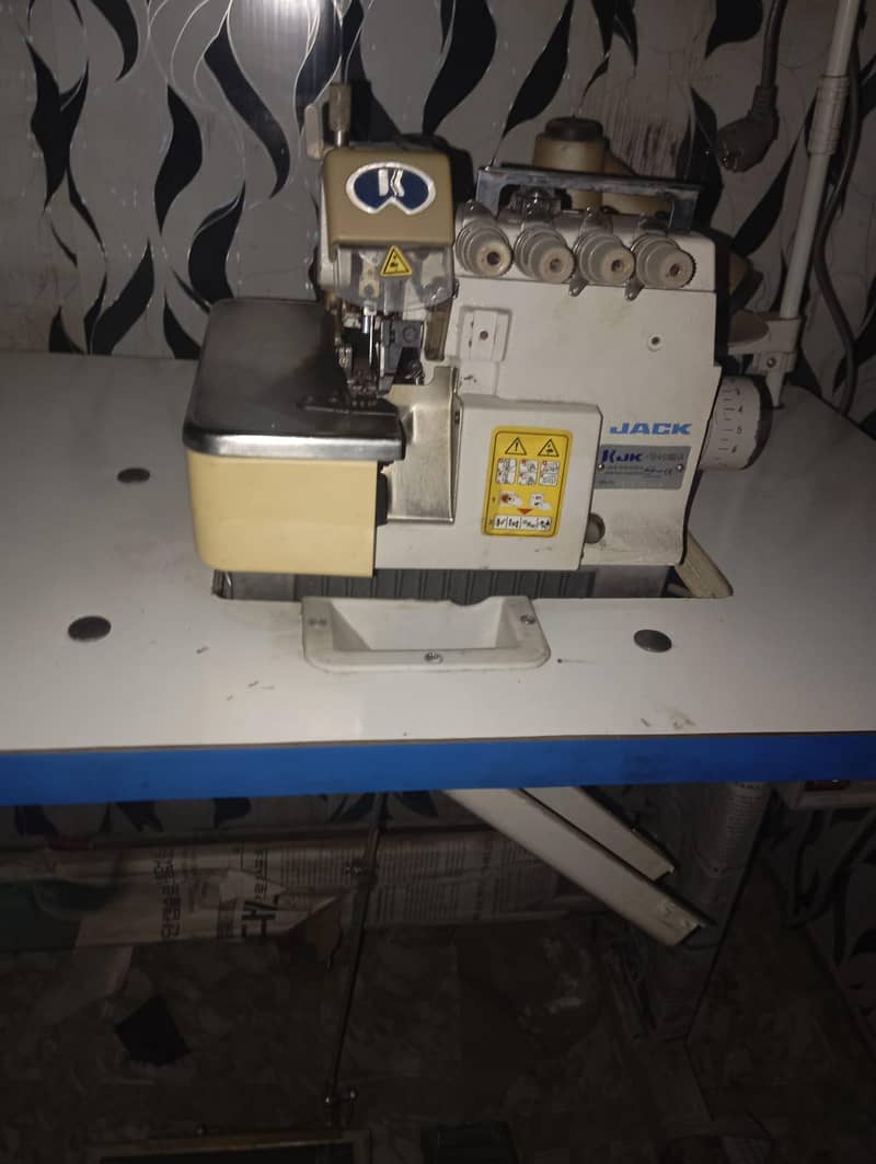 over lock machine 0