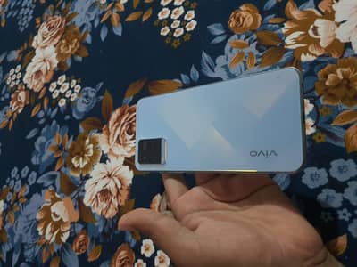 vivo y33s 8+4 128 storage