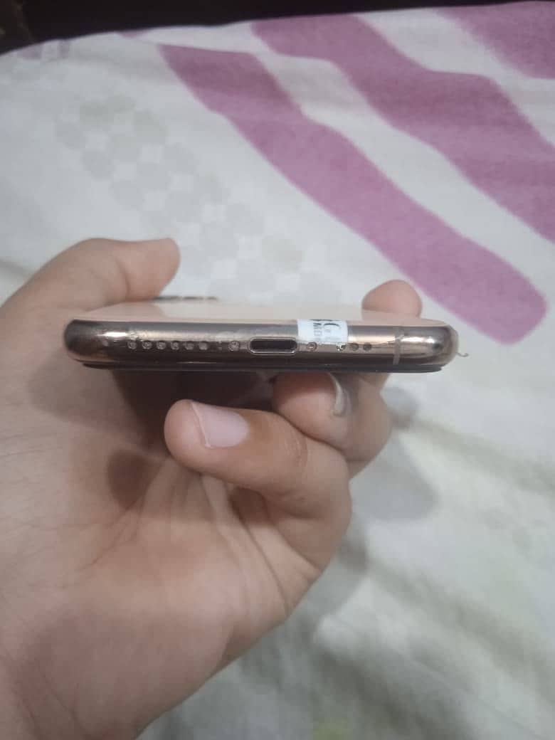 iPhone 11 Pro 5
