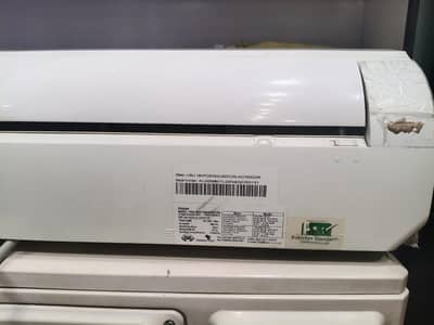 1.5 tone AC inverter heat and cool  available for urgent sale