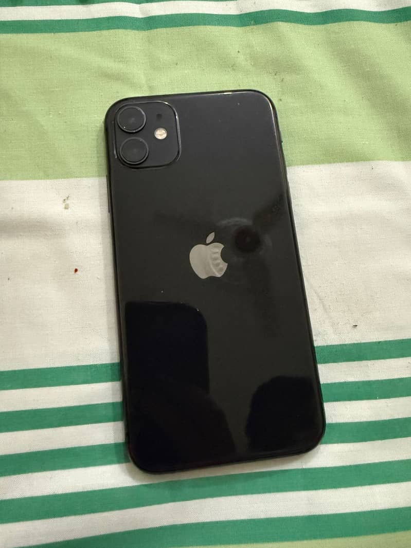 iPhone 11 4