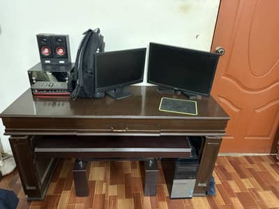 computer table
