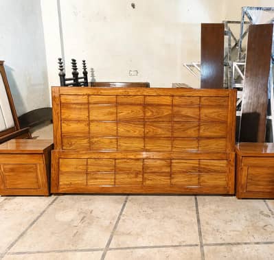 New pure woden shisham bed and 2 side tables