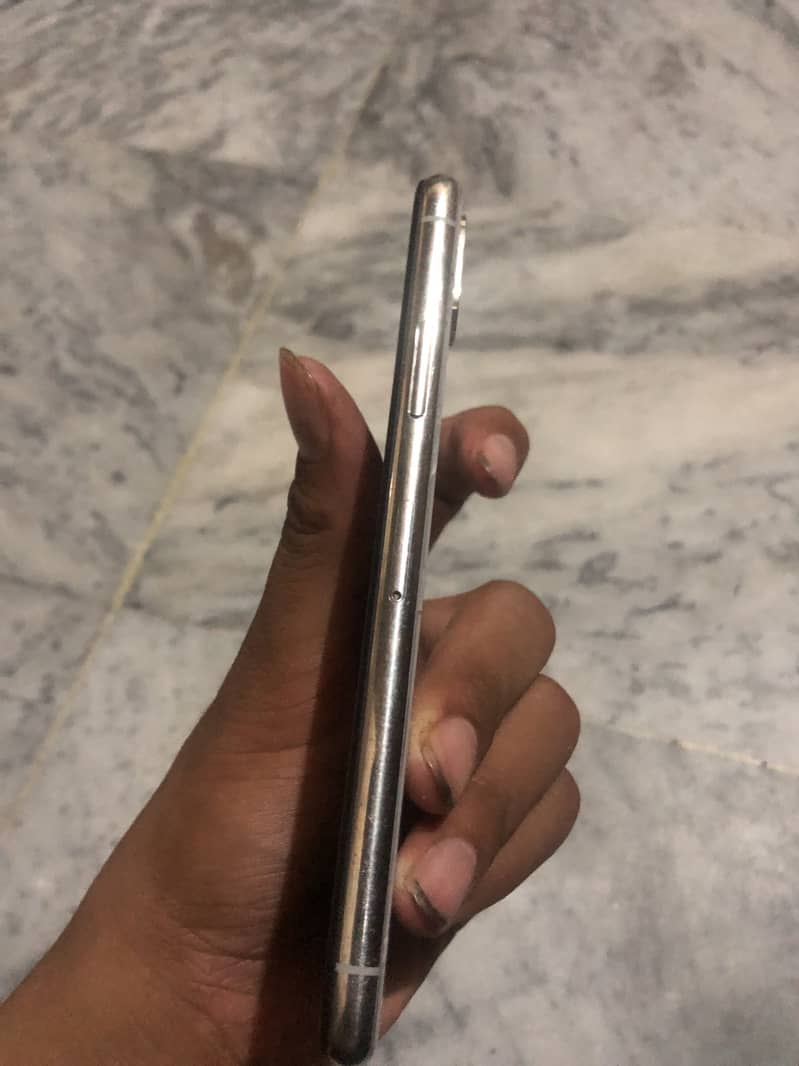 iPhone X 3