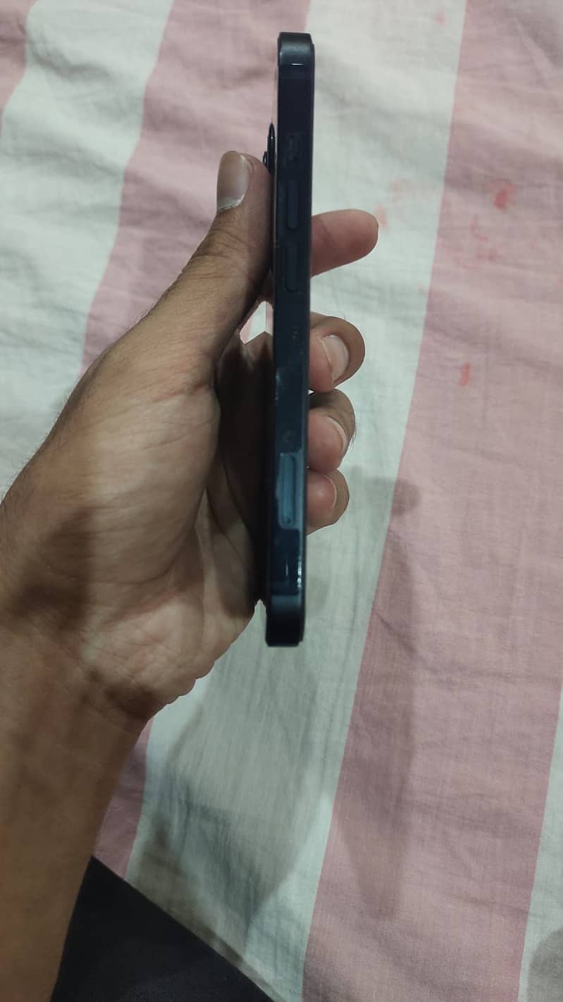 IPHONE 13 jv 2