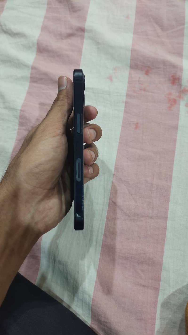 IPHONE 13 jv 3