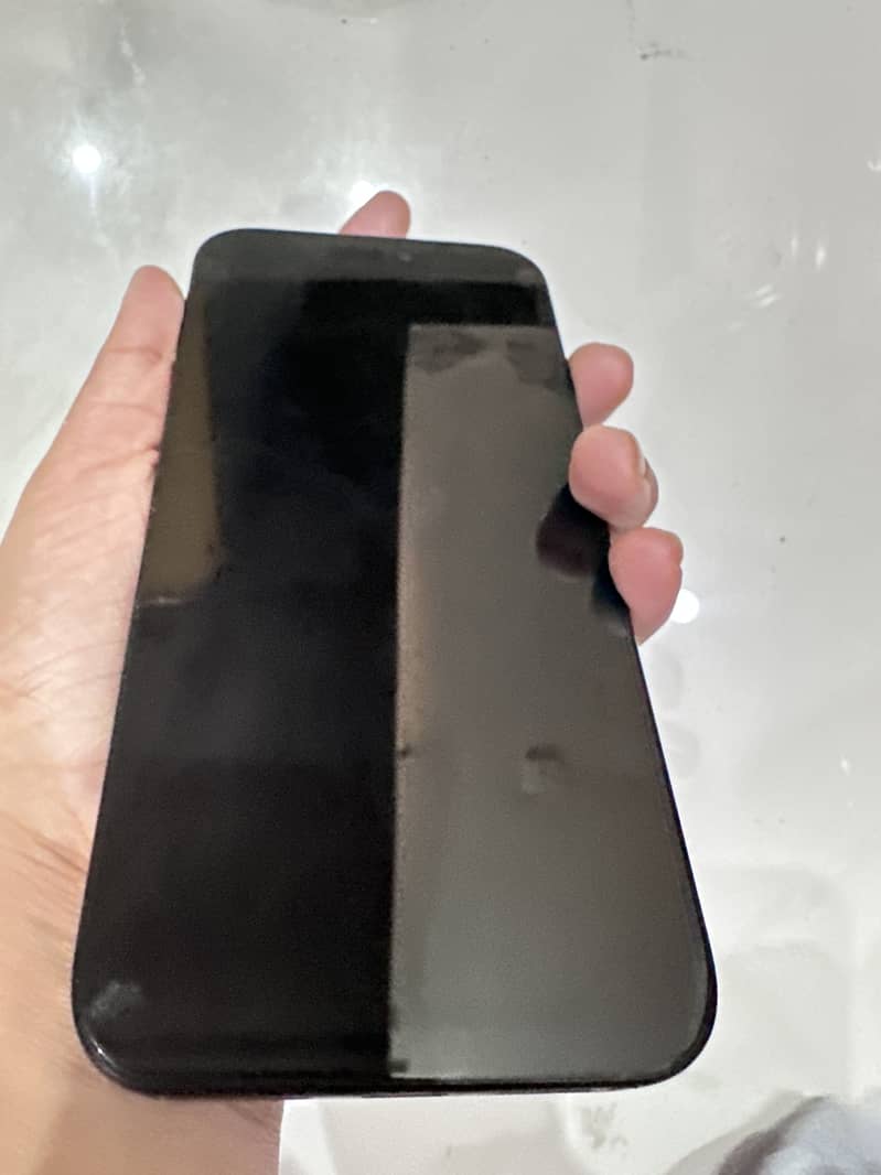 iPhone 16 pro max 12