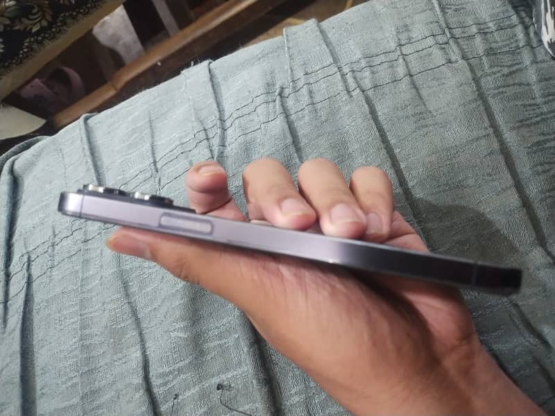 Iphone 14 pro max 5